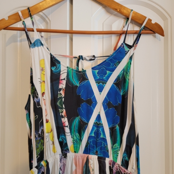 Isla by Talulah floral maxi dress - Picture 3 of 7